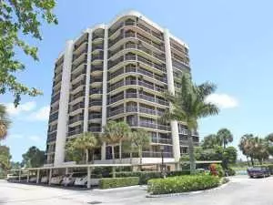 2427 Presidential WAY Ph1, West Palm Beach, FL 33401