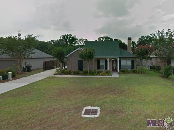 17055 HUNTERS TRACE ST W, Prairieville, LA 70769