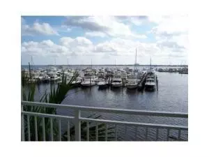 815 NW Flagler AVE 204, Stuart, FL 34994