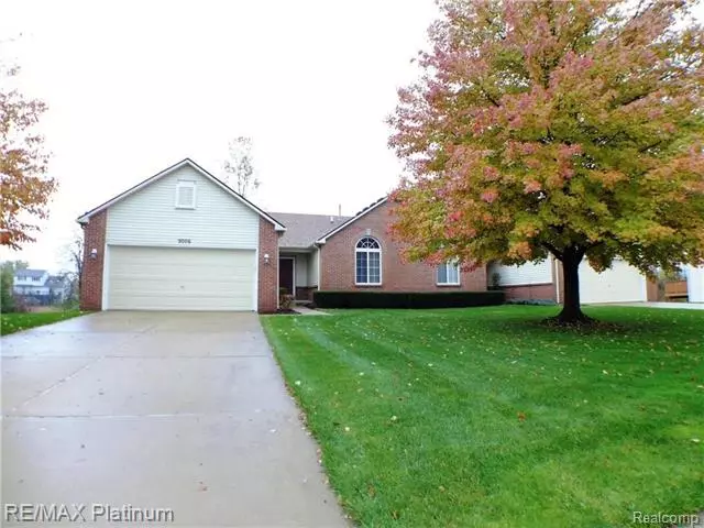 Whitmore Lake, MI 48189,9006 PINE COVE DR