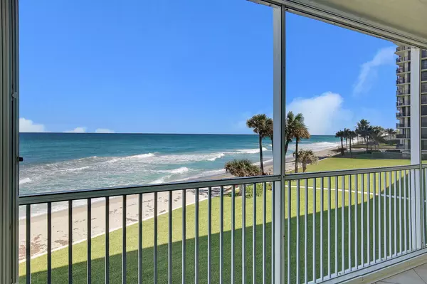 Tequesta, FL 33469,250 Beach RD 202