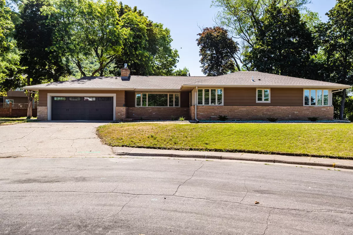 La Crosse, WI 54601,212 Zephyr Cir