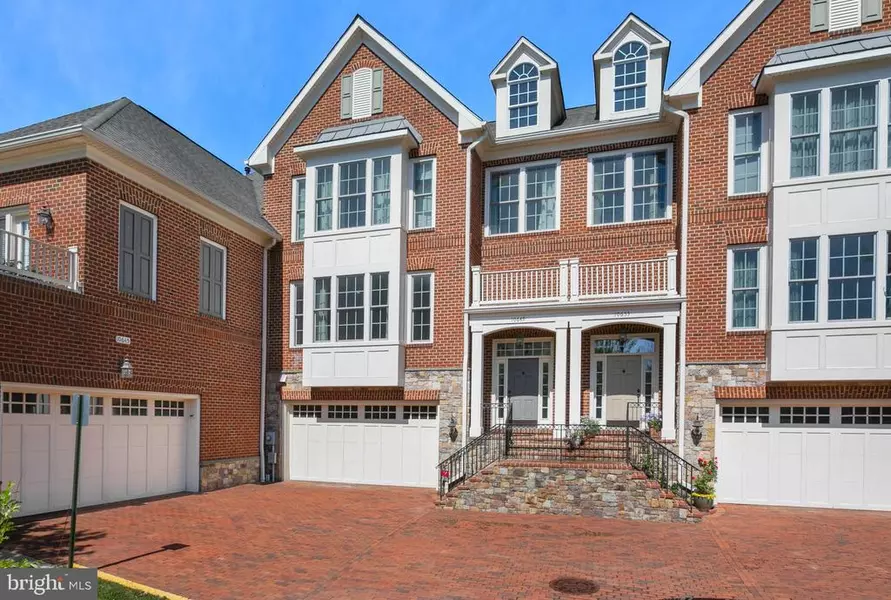 10649 YORKTOWN DR, Fairfax, VA 22030