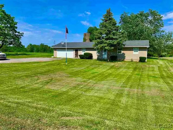 6927 MOREY HWY, Clayton, MI 49235