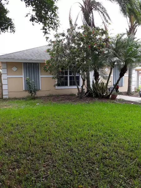 4538 Carver ST, Lake Worth, FL 33463