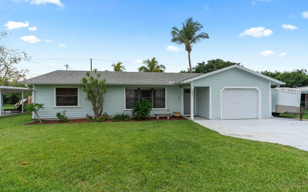 Jensen Beach, FL 34957,1582 NE Maureen CT