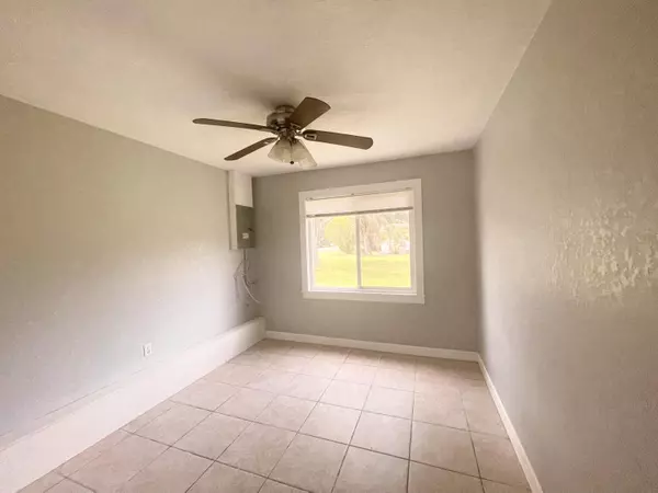 Fort Pierce, FL 34950,1000 W 1st W ST