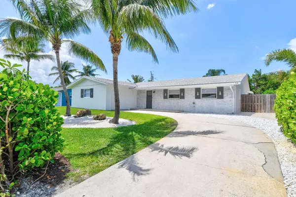 Tequesta, FL 33469,11 Ridgewood CIR