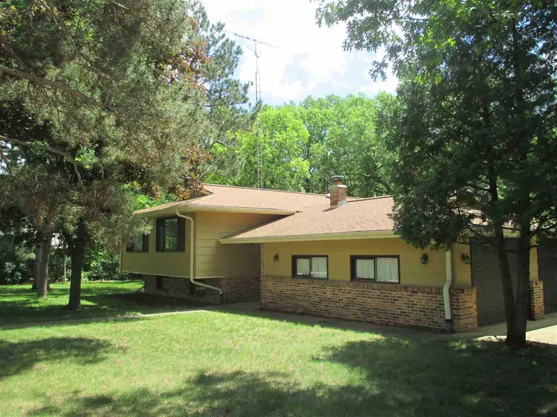 N4706 19TH AVE, Montello, WI 53949