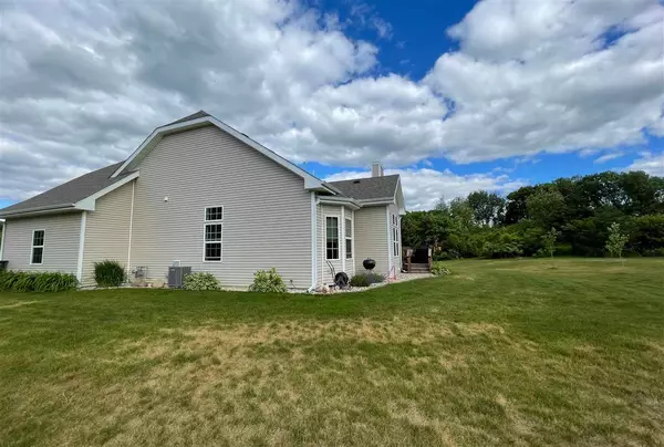 Edgerton, WI 53534,922 E Meadow Cir