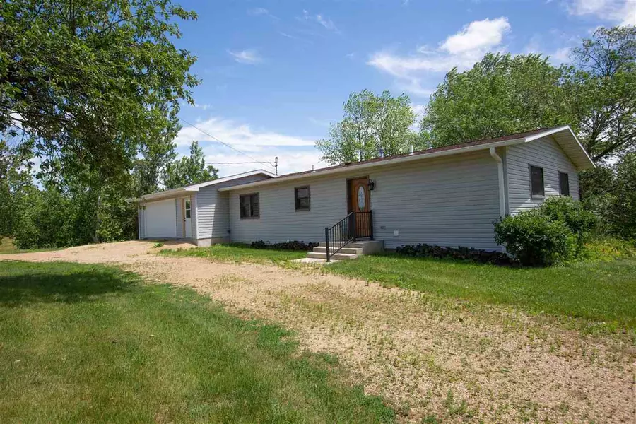 5793 Buena Vista Ln, Potosi, WI 53820