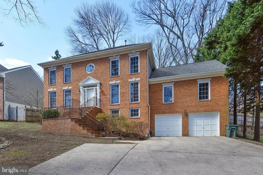 3106-A RUSSELL RD, Alexandria, VA 22305