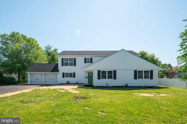 16 RUST HILL RD, Levittown, PA 19056