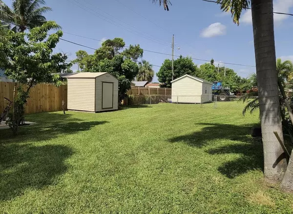 Lake Worth, FL 33463,4960 Mcconnell ST