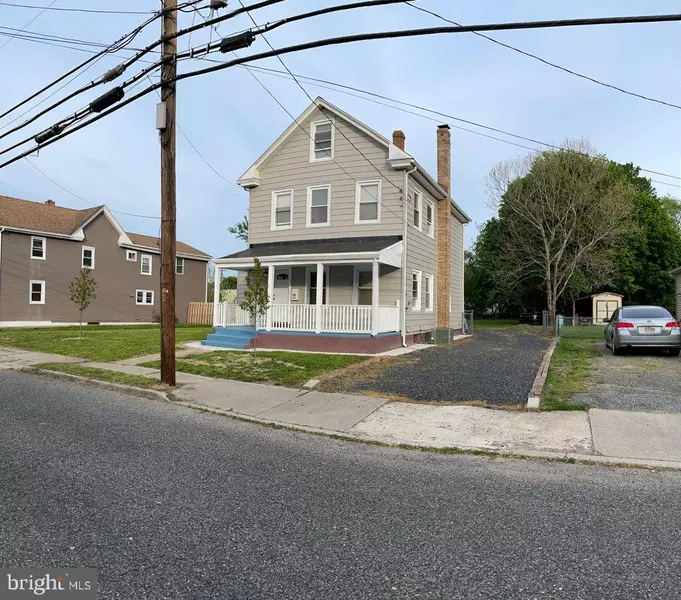 302 CHESTNUT ST, Williamstown, NJ 08094