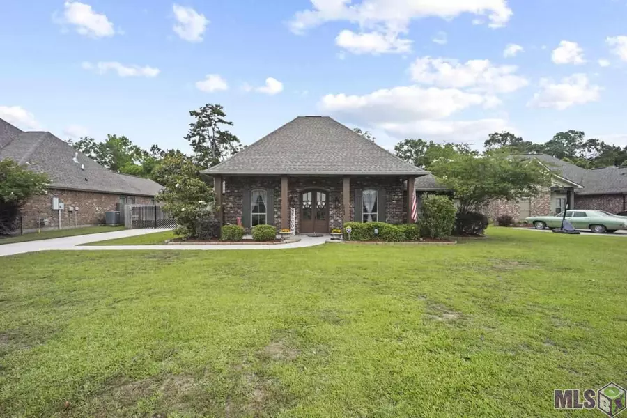 10689 CREEK HAVEN LN, Denham Springs, LA 70726