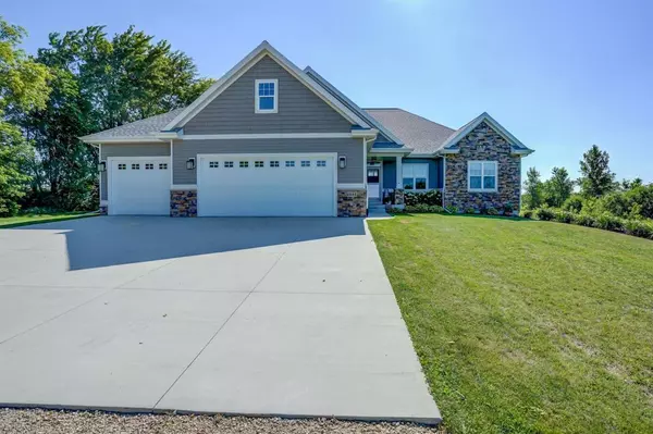 6532 N Bird St, Sun Prairie, WI 53590