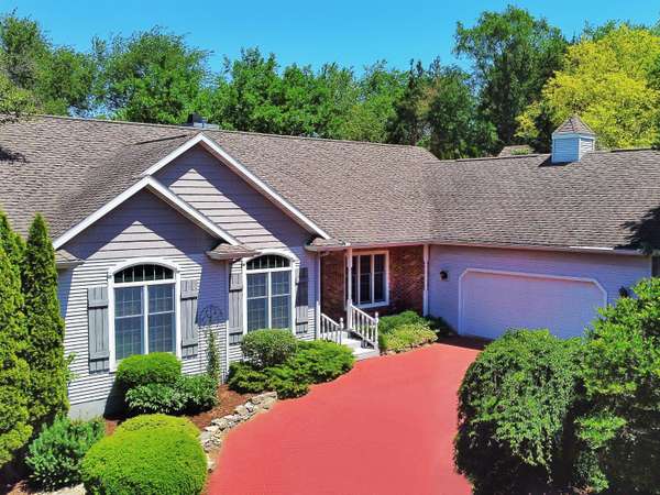 W9168 Bluewaters Pass, Oakland, WI 53523