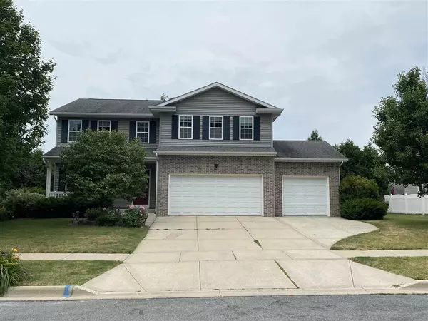 215 Noahs Arc Ct, Evansville, WI 53536