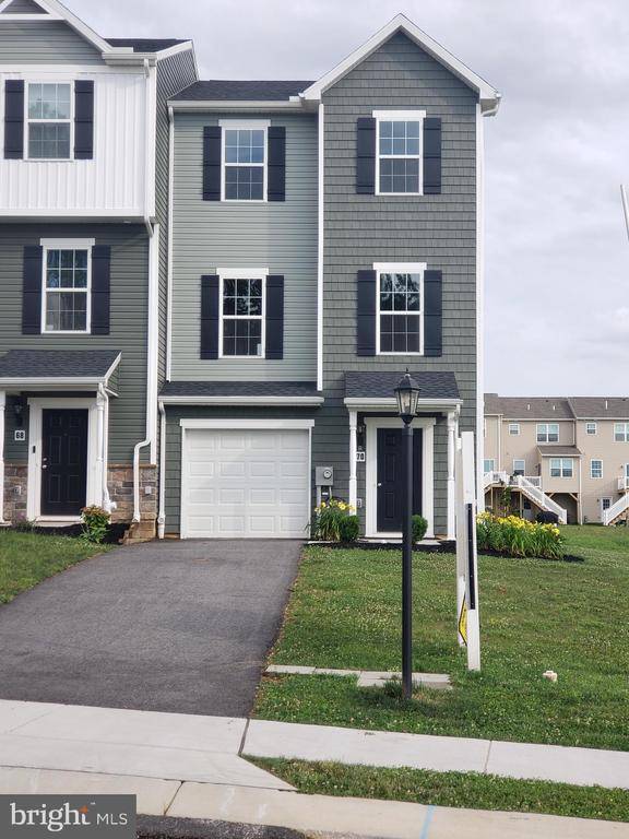 70 AYRSHIRE DR #232, Hanover, PA 17331