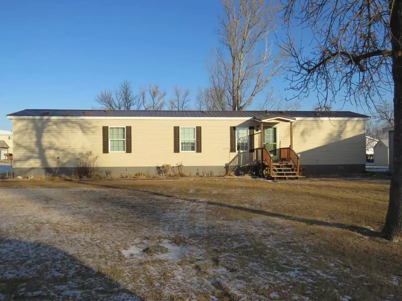 106 John St, Deering, ND 58731