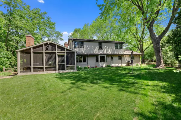 Mequon, WI 53092,417 E Cedar Ln