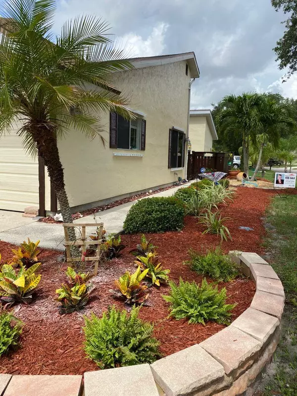 Port Saint Lucie, FL 34952,1702 SE Balmoral CT