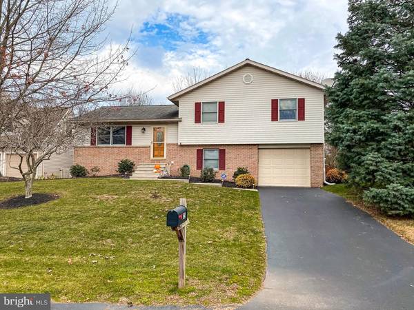 329 SOONER LN, Blandon, PA 19510