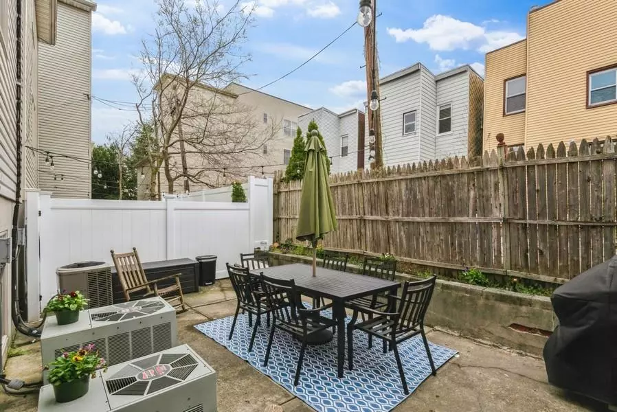 311 MANHATTAN AVE  #1, Union City, NJ 07087