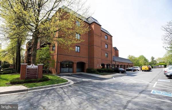 8 RUSSELL AVE #204, Gaithersburg, MD 20877