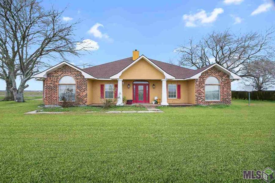 6846 SECTION RD, Port Allen, LA 70767