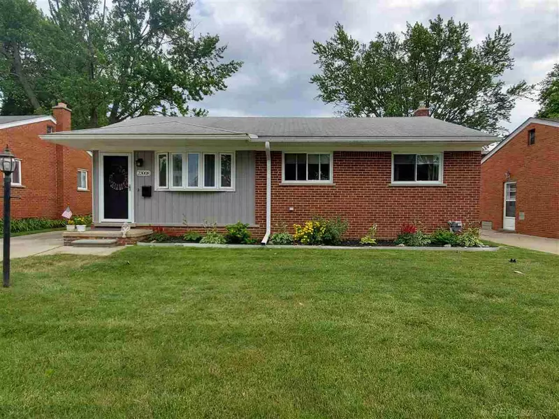 23008 VIOLET ST, Saint Clair Shores, MI 48082