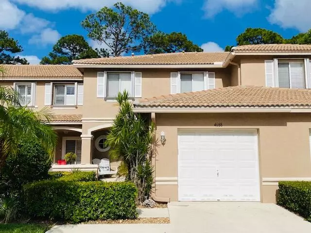 Lake Worth, FL 33463,4688 Pinemore LN