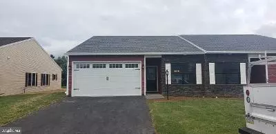 8875 ORIOLE CT, Waynesboro, PA 17268