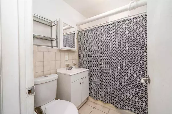 Union City, NJ 07087,301 PALISADE AVE  #B1