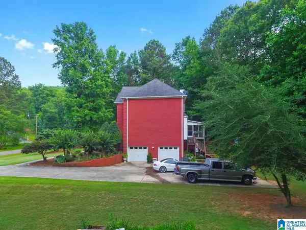 Pinson, AL 35126,8030 EMERALD LAKE DRIVE