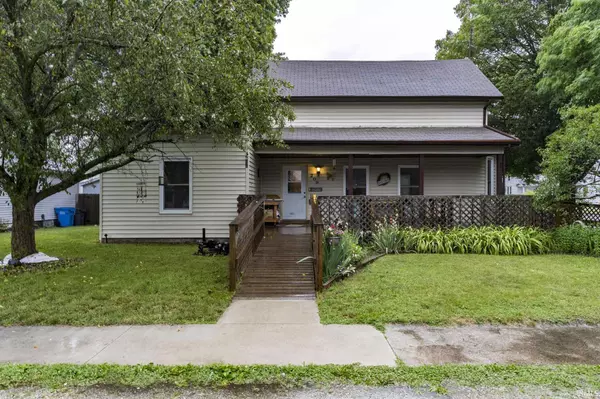 209 E Market Street, South Whitley, IN 46787-1379