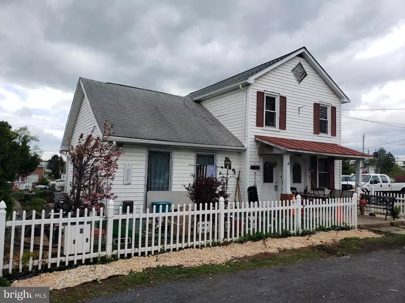 102 W FOURTH, Ranson, WV 25438