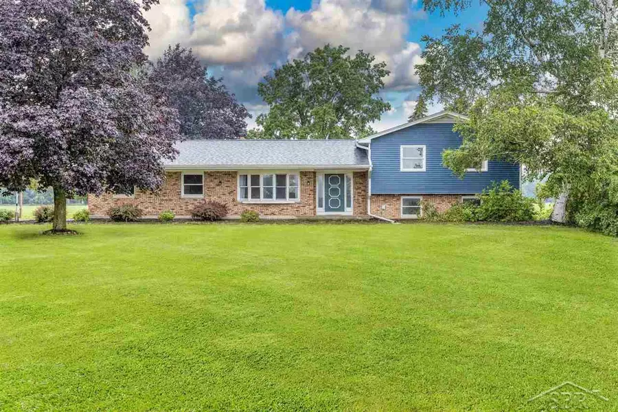 1975 N Graham, Freeland, MI 48623