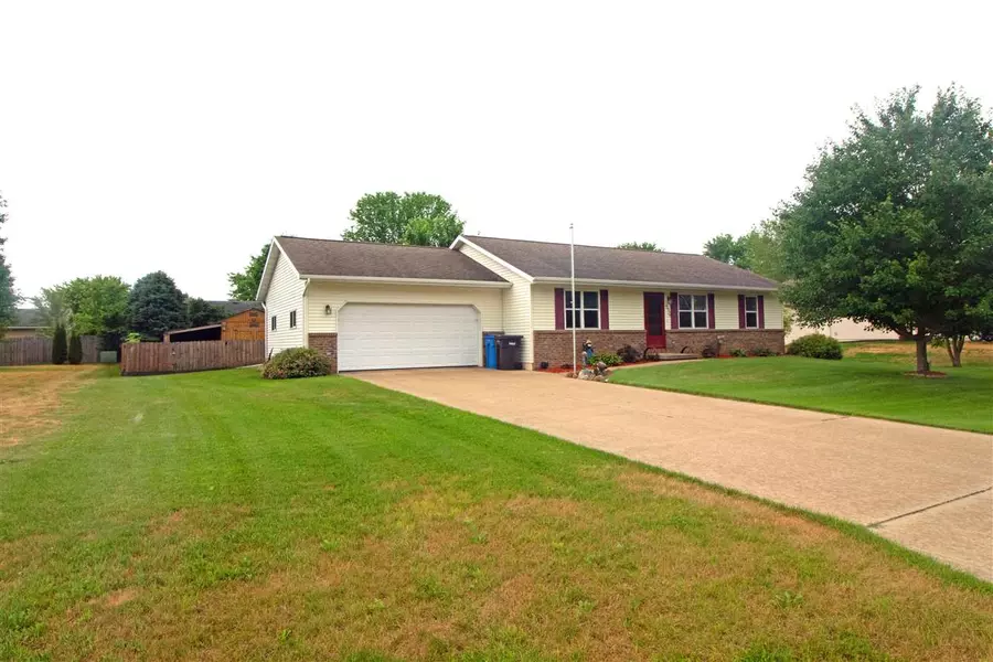 110 Lois Ln, Arena, WI 53503