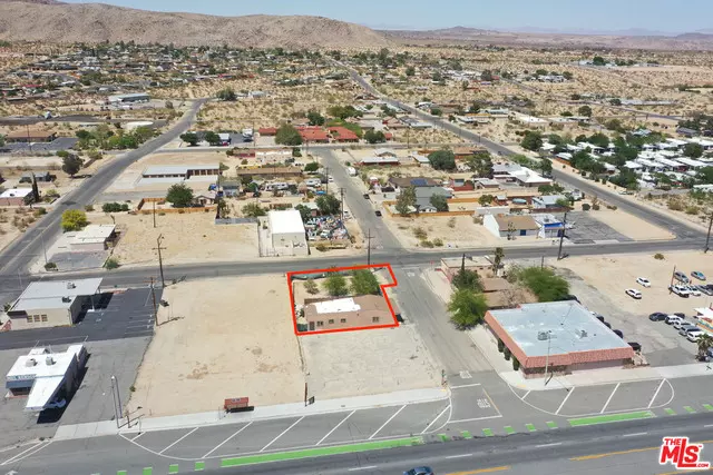 6484 Center St, Joshua Tree, CA 92252