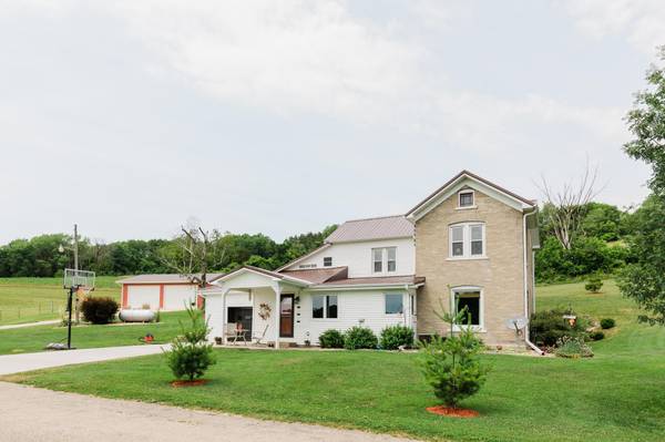 W2940 Russlan Coulee RD, Barre, WI 54601