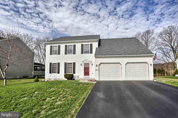 490 APPLE TREE LN, Mount Wolf, PA 17347