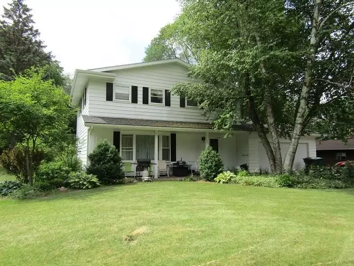 665 Emerson Ave, Ripon, WI 54971