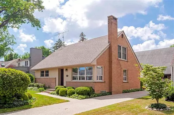 Grosse Pointe Woods, MI 48236,1645 FORD COURT