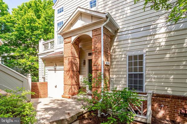 1330 GARDEN WALL CIR #402, Reston, VA 20194