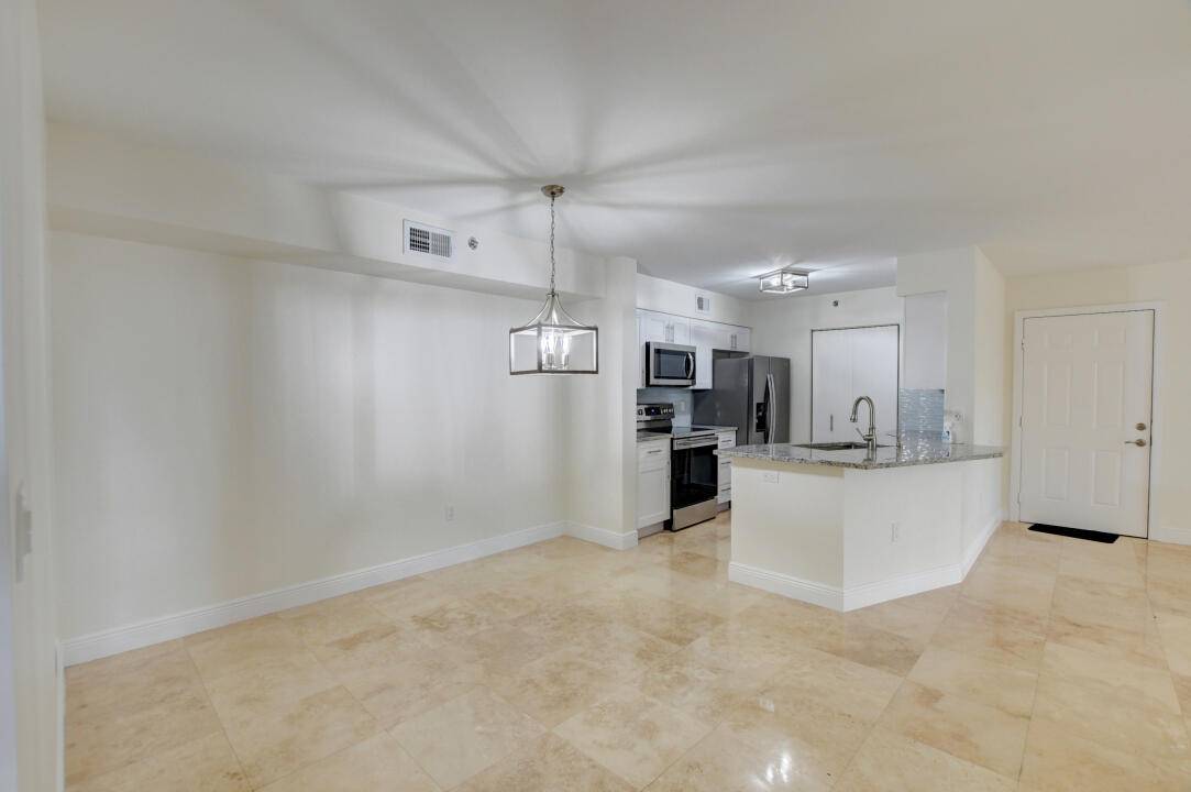 Boca Raton, FL 33496,3259 Clint Moore RD 103