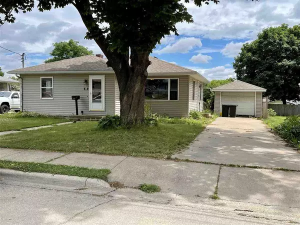 375 Jefferson St, Platteville, WI 53818