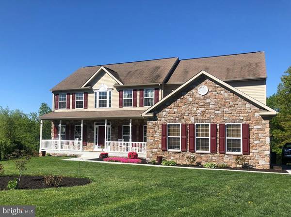 44 RESERVOIR PL, Falling Waters, WV 25419