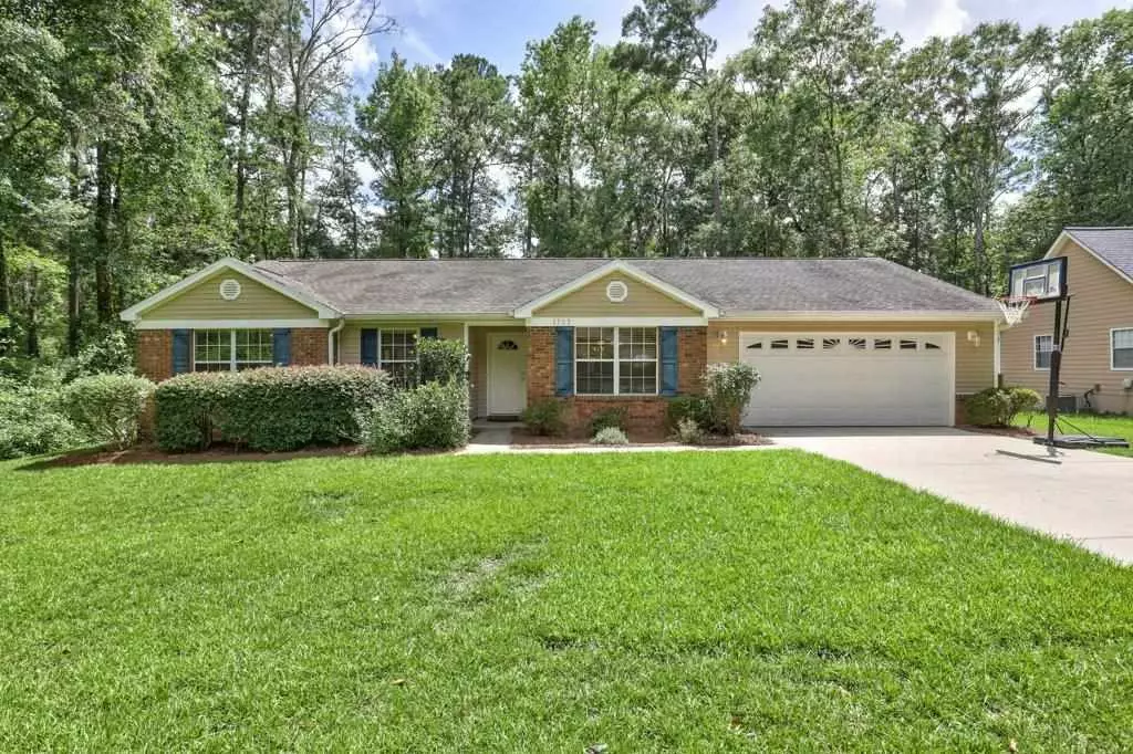 Tallahassee, FL 32312,3513 Larkspur Lane